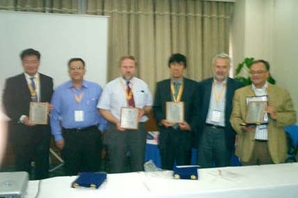 WG-HIST Members receiving the Award