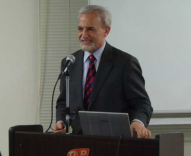 President Nairizi delivering keynote address